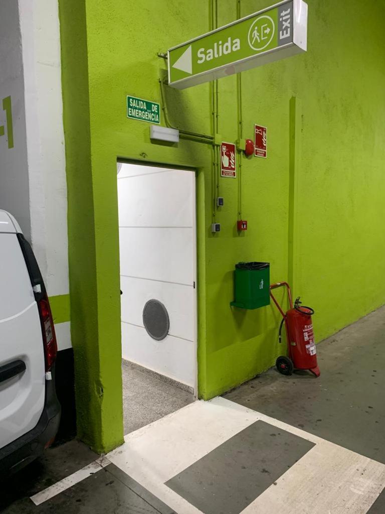 Domus Con Parking Gratuito En Pleno Centro * Granada